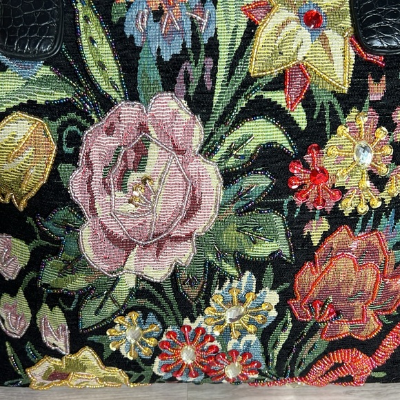 Mellow World Flower Garden Hand Beaded Tapestry Purse-Crossbody - Picture 2 of 13